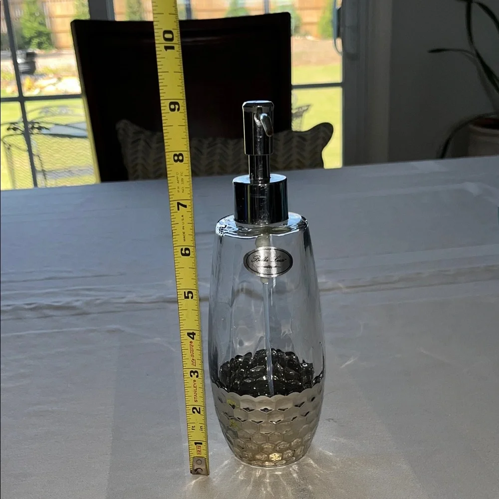 Bella Lux Bathroom Accessories Set Of Two Silver Tumbler Plus A Planter